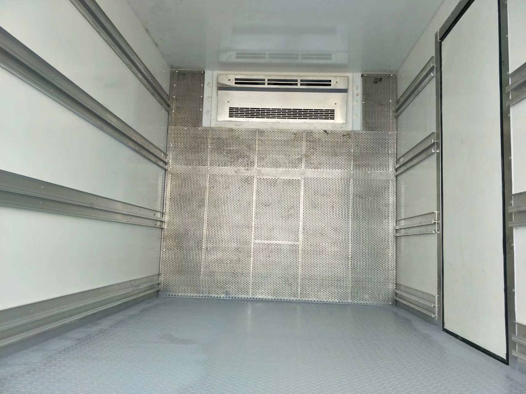 China Refrigerated Meat Truck for Sale - Reliable Refrigerated Truck ...