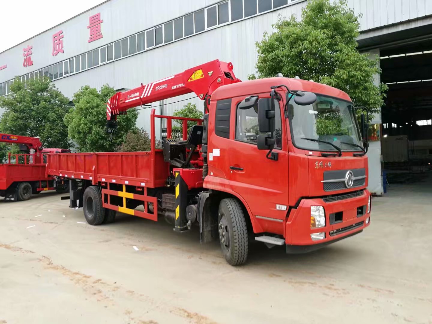 China Self Loader Truck with Crane for Sale Reliable Truck with Crane