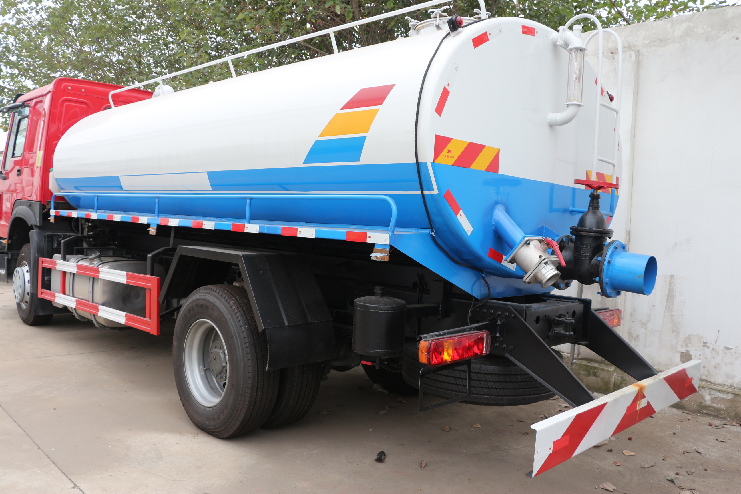 sewage suction tanker truck