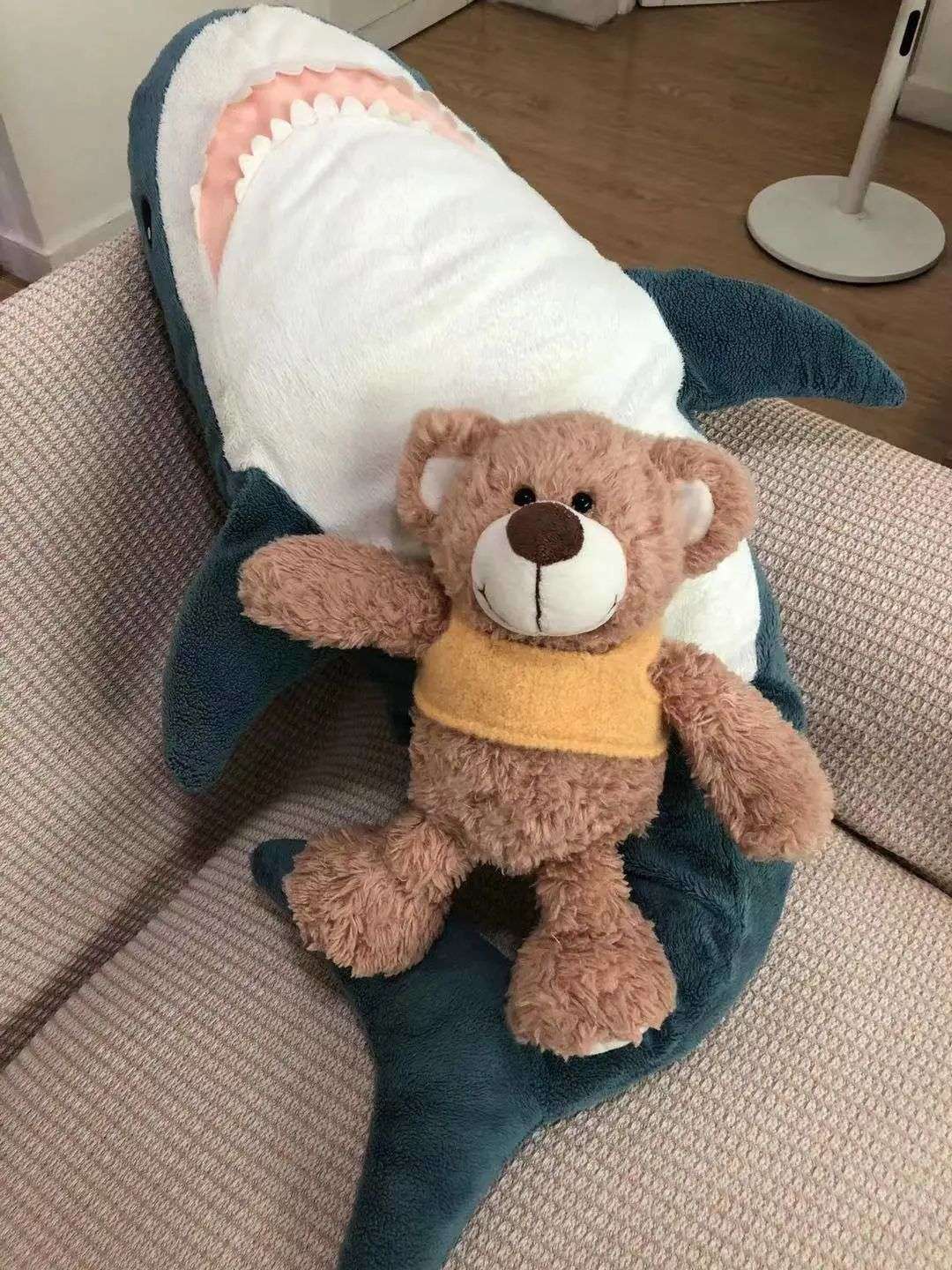 How To Wash The Plush Pillow?