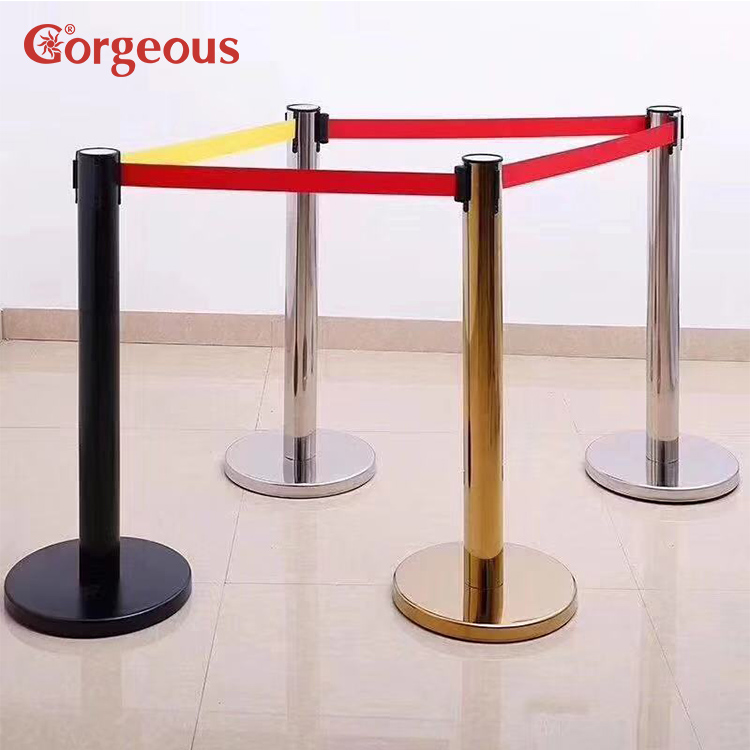 Traffic Secure Stanchion Retractable Belt Post Crowd Control Post Barrier Suitability For Hotels Exhibition Concierge Reception