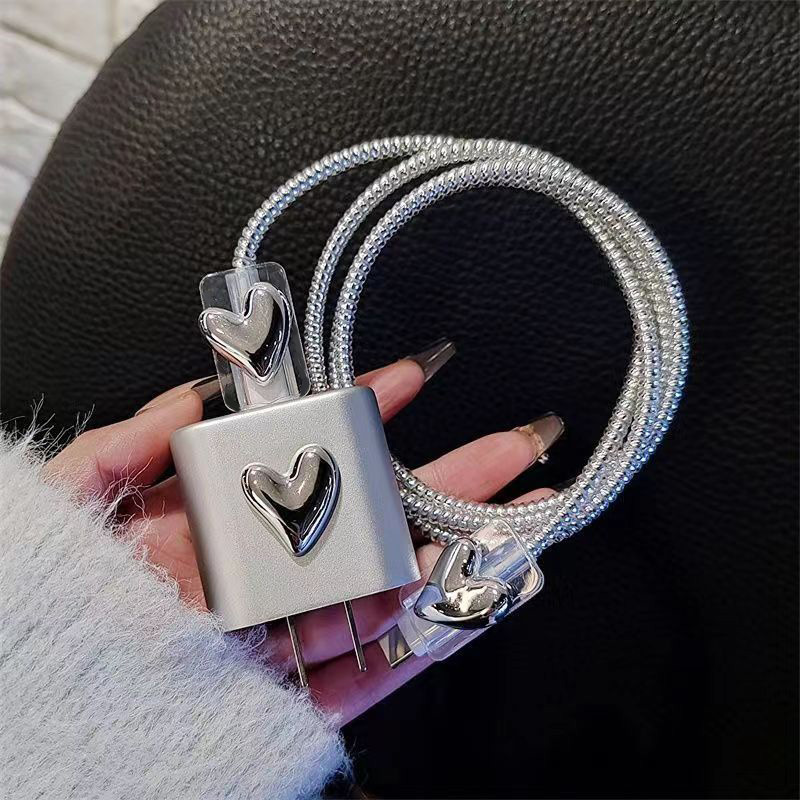 Hot-selling silver love data cable protective cover is suitable for Apple 15 14 promax mobile phone fast charging 20w soft shell