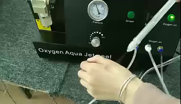 Oxygen Jet Peel Machine; oxygen Jet Peel Pore Clean Facial Skin Rejuvenation Whitening Acne Treatment; Oxygen Jet Water Facial Jet Peel Machine;Professional High Pressure Portable Water Oxygen Jet Peel Machine;oxygen Jet Peel jet Peel oxygen Spray Machine